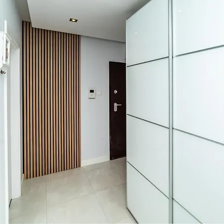 Modern W Albatross Towers Lägenhet